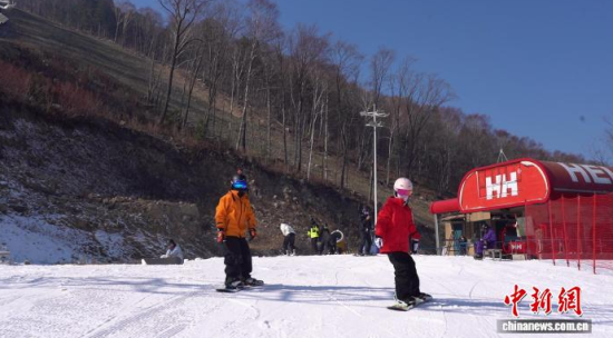 ��ѩ�ۺ����w�(y��n)���׻�������ʯ���� �z